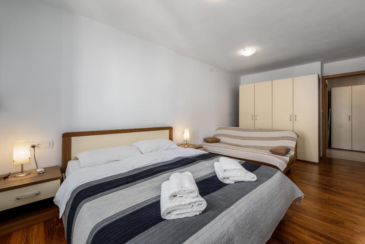 Apartments Dante Умаг Экстерьер фото