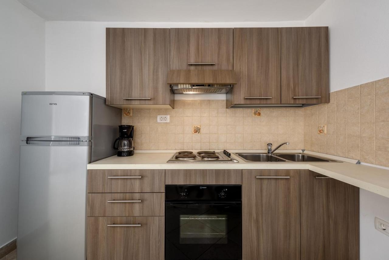 Apartments Dante Умаг Экстерьер фото