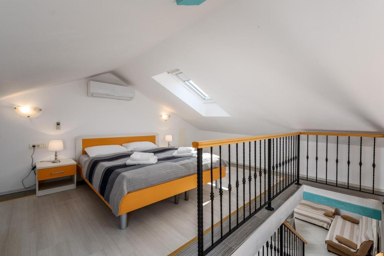 Apartments Dante Умаг Экстерьер фото